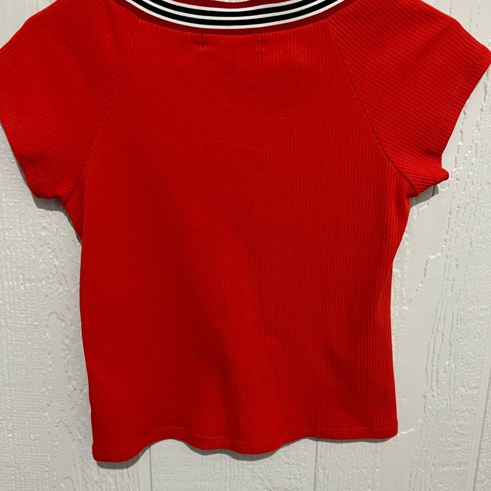 EUC Full Circle size large v-neck red crop top ribbed - Picture 4 of 5
